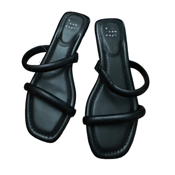 a new day Shoes - Black Target Low Heel Sandals 7.5